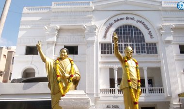 அதிமுக அலுவலகம் EPS வைத்திருக்க அனுமதி அளித்த சென்னை உயர்நீதிமன்ற உத்தரவை ரத்து செய்ய உச்சநீதிமன்றம் மறுப்பு !