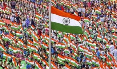 ஒரு கோடி தேசியக் கொடிகள் விற்பனை அஞ்சல் துறை சாதனை !