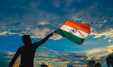 வீடு தேறும் தேசியக்கொடி இயக்கம் !