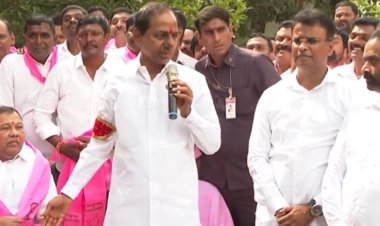 தெலங்கானா : வெள்ளப்பெருக்கு முதல்வர்  " KCR " வினோத அறிக்கை !